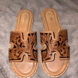 MYRA CARMINA ANNE SANDALS IN BROWN